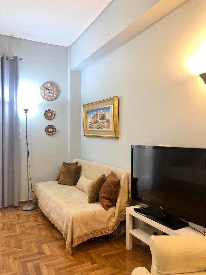 Comfortable Apt , 5 Min Walk To Acropolis Атина Екстериор снимка